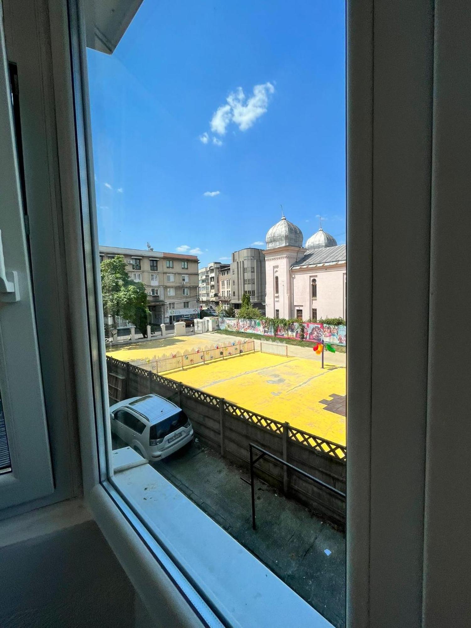 Picadilly Apartment Ploieşti Exterior foto